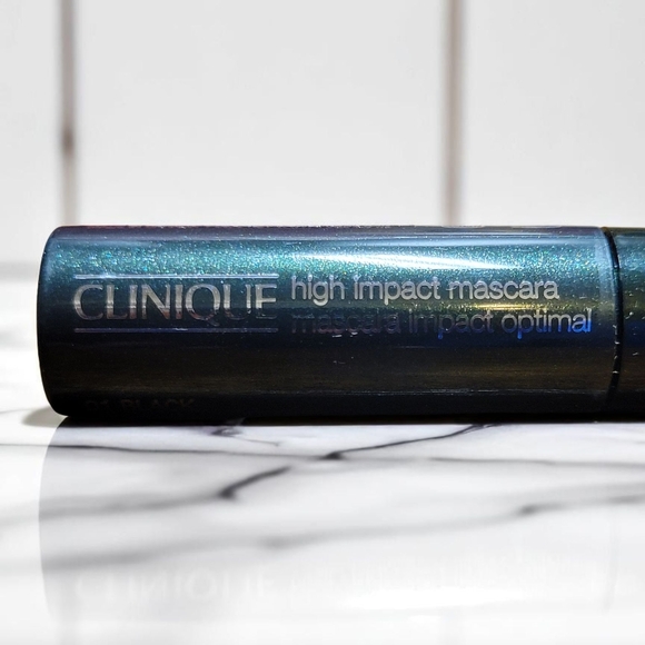 Clinique Mascara, Eyeliner, and Moisture Surge Set with Clinique Pouch New - Picture 2 of 4